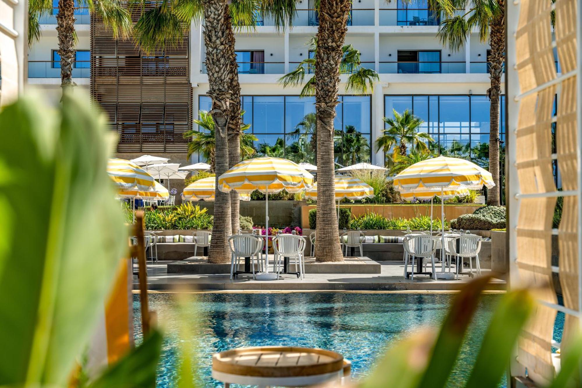 Hyatt Place Taghazout Bay Екстер'єр фото The swimming pool at the hotel