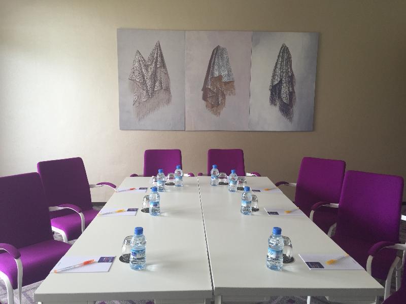 Hyatt Place Taghazout Bay Екстер'єр фото A meeting room at the hotel